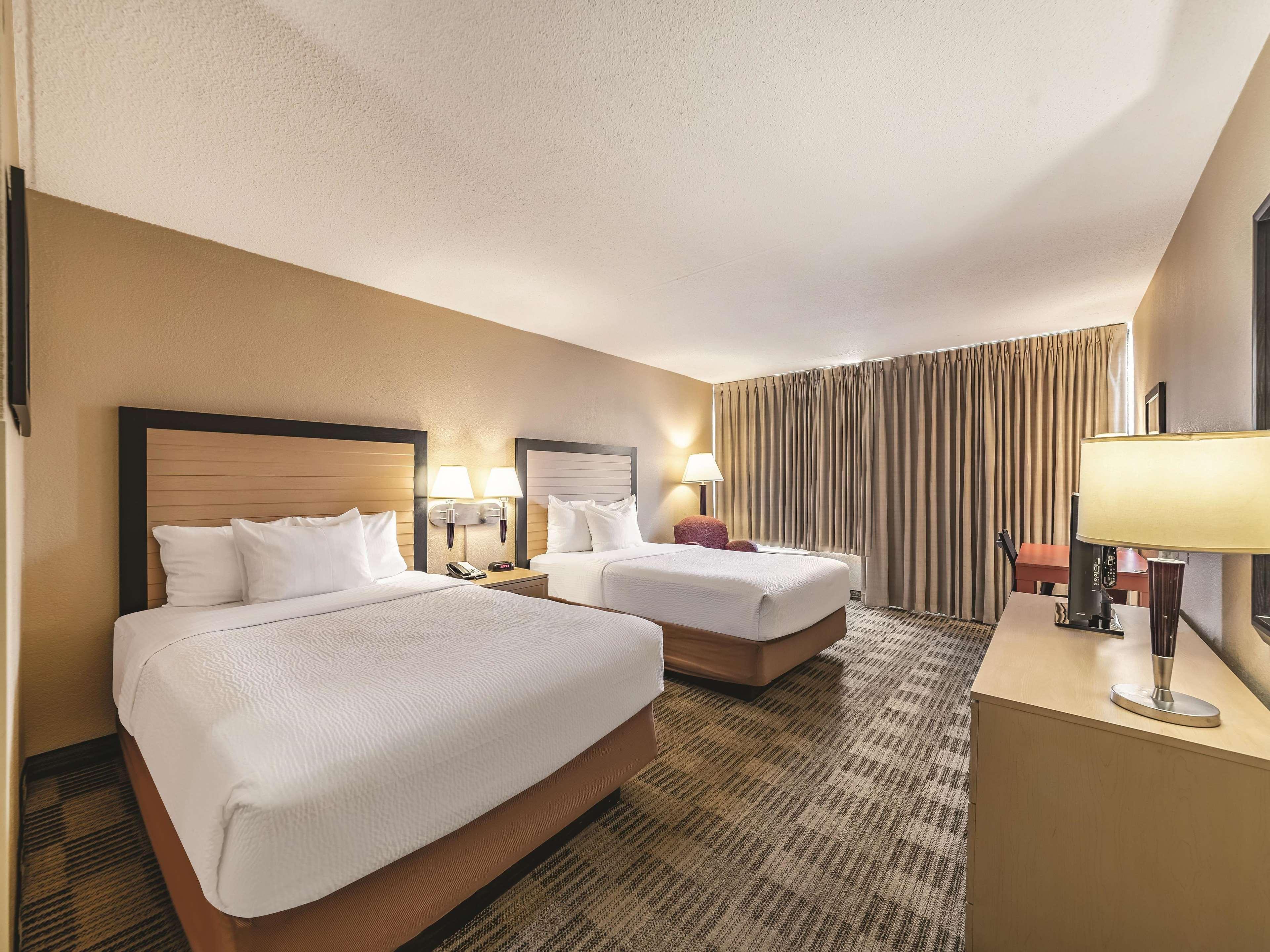 Ramada Inn By Wyndham Fairfield Nj Kültér fotó
