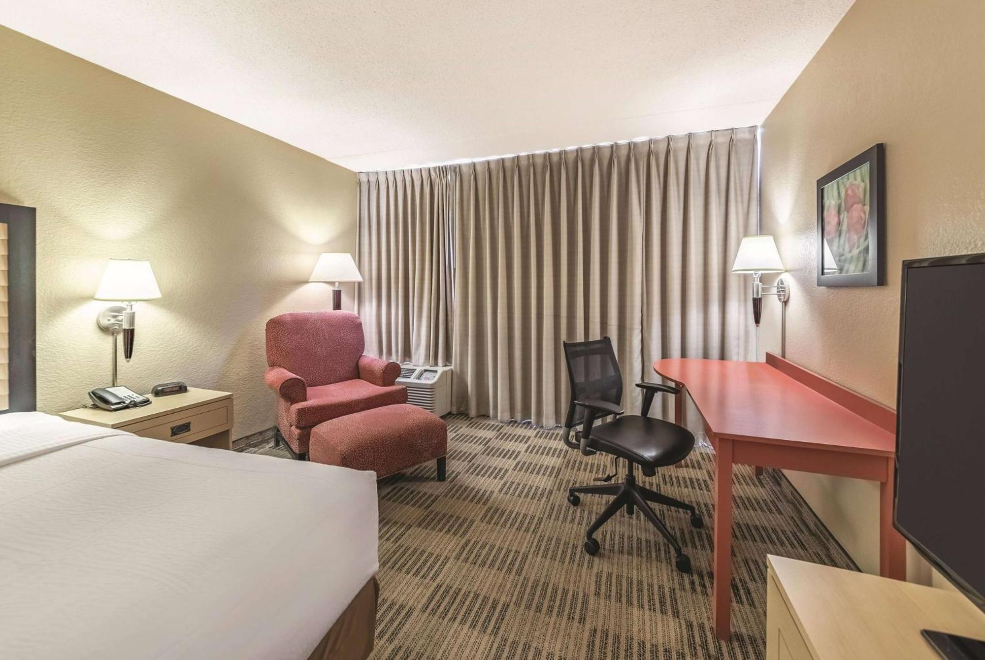 Ramada Inn By Wyndham Fairfield Nj Kültér fotó